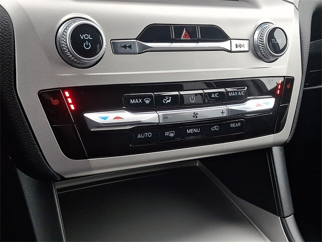 Thumbnail: 2022 Ford Explorer - 15