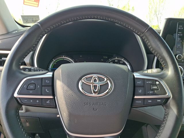 Thumbnail: 2021 Toyota Highlander - 21