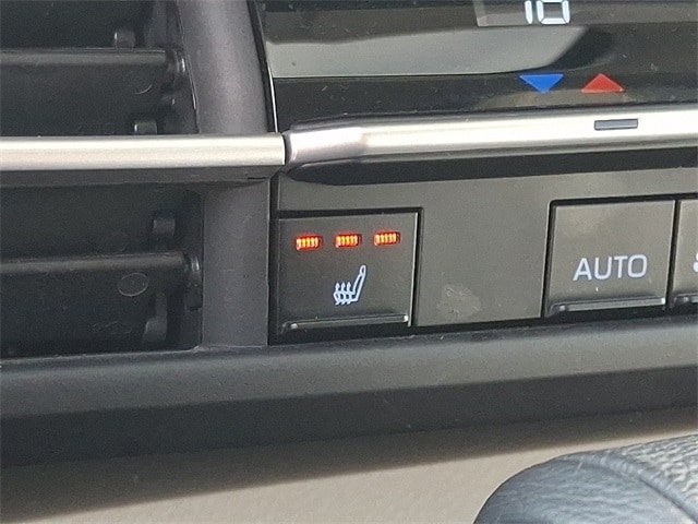 Thumbnail: 2024 Toyota Sienna - 28