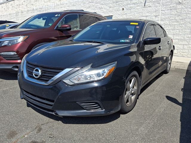 Thumbnail: 2017 Nissan Altima - 2