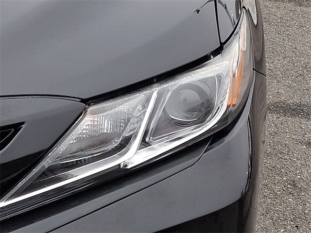 Thumbnail: 2018 Toyota Camry - 9