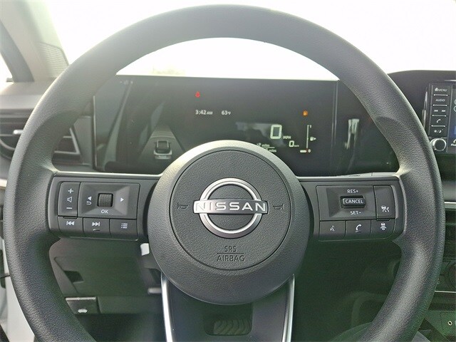 Thumbnail: 2025 Nissan Kicks - 18