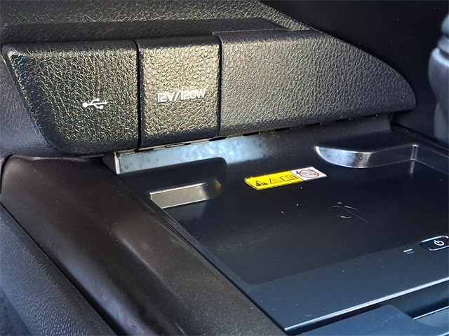 Thumbnail: 2023 Toyota Camry - 25