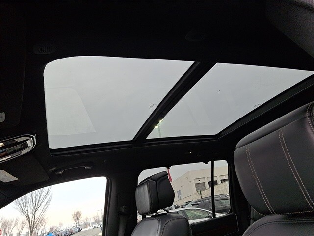 Thumbnail: 2024 Jeep Grand Wagoneer L - 15