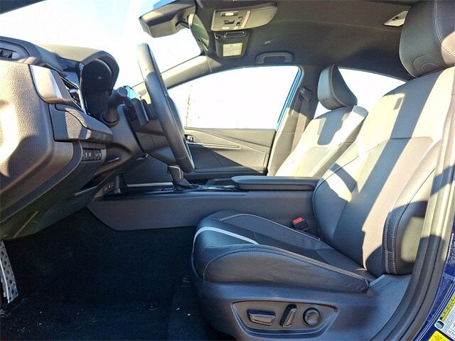 Thumbnail: 2025 Toyota Camry - 13