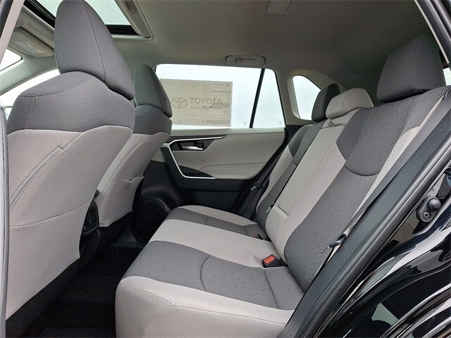 Thumbnail: 2025 Toyota RAV4 - 8