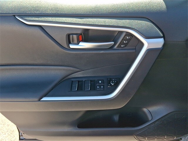 Thumbnail: 2025 Toyota RAV4 - 12