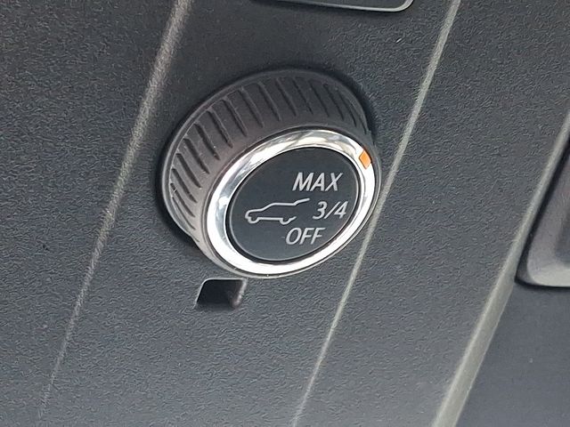 Thumbnail: 2023 Chevrolet Suburban - 28