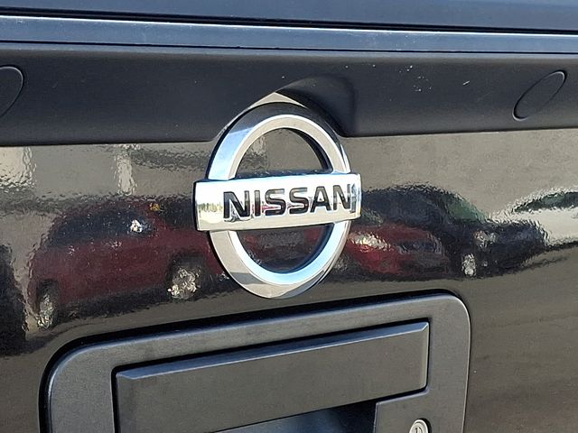 Thumbnail: 2015 Nissan Titan - 30