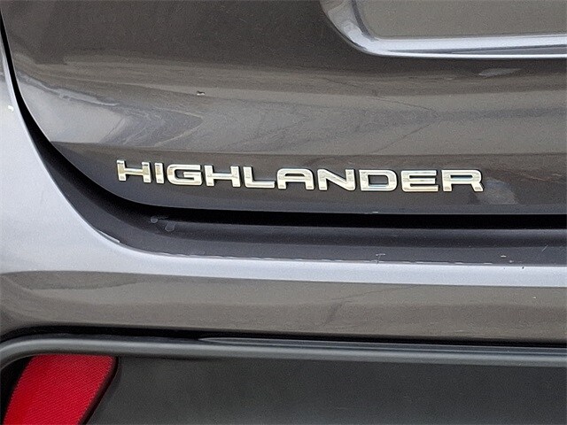 Thumbnail: 2023 Toyota Highlander - 35