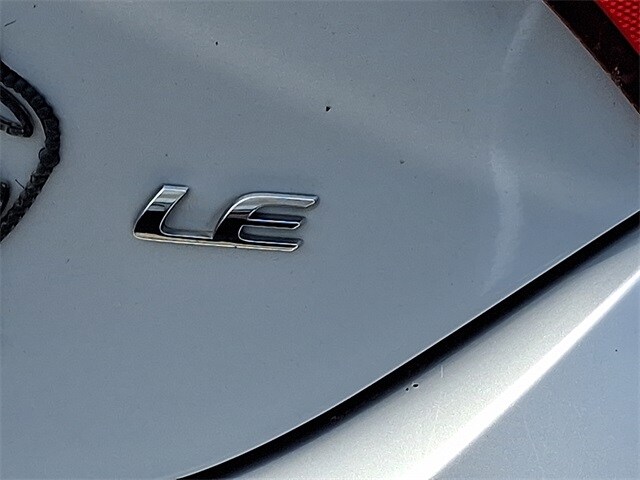 Thumbnail: 2015 Toyota Corolla - 8