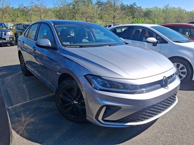 Thumbnail: 2025 Volkswagen Jetta - 3