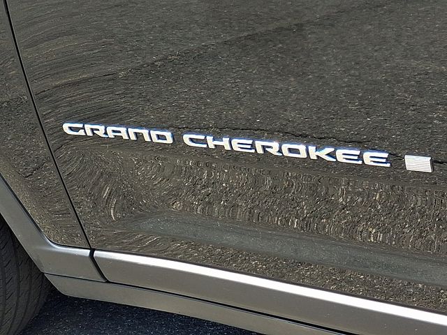 Thumbnail: 2024 Jeep Grand Cherokee - 36