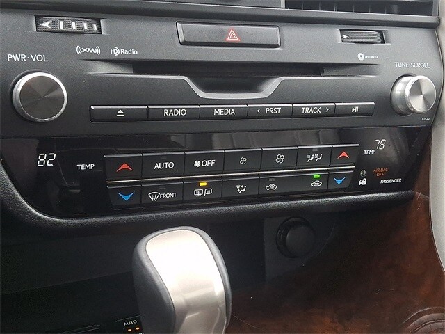 Thumbnail: 2017 Lexus RX - 16