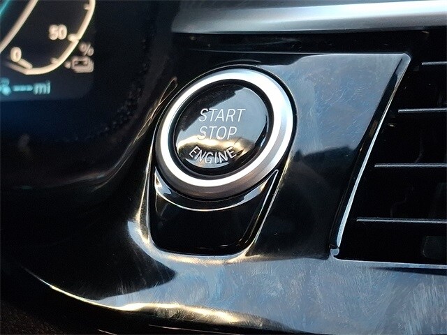 Thumbnail: 2023 BMW 5 Series - 24