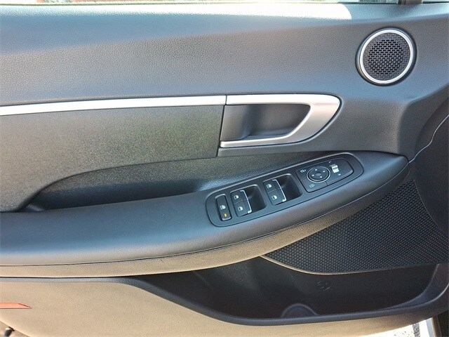 Thumbnail: 2023 Hyundai Sonata - 12