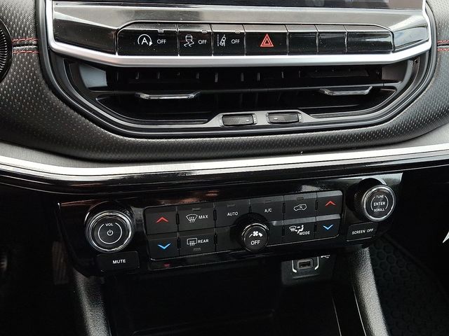 Thumbnail: 2022 Jeep Compass - 15