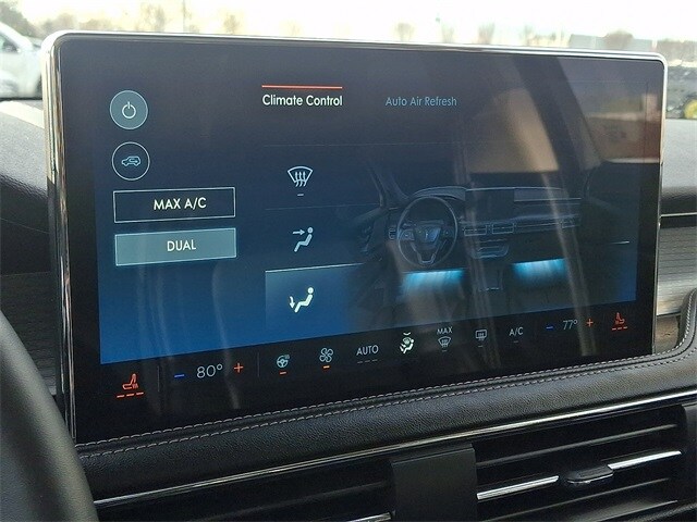 Thumbnail: 2023 Lincoln Corsair - 16