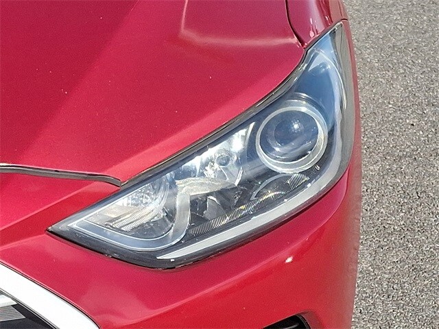 Thumbnail: 2017 Hyundai Elantra - 9