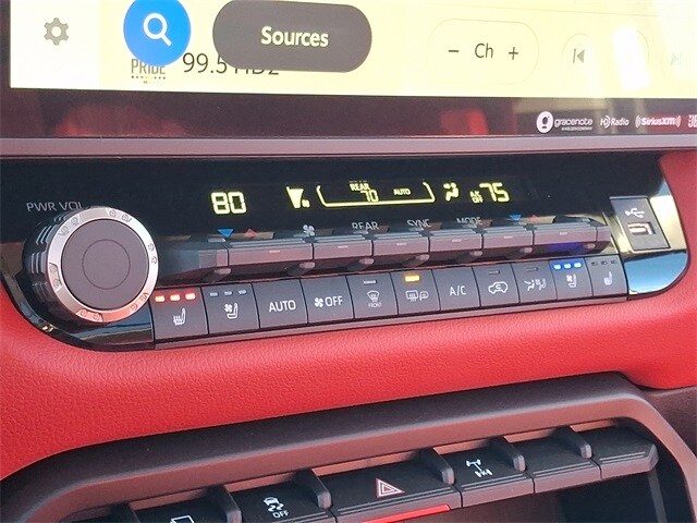 Thumbnail: 2023 Toyota Sequoia - 17