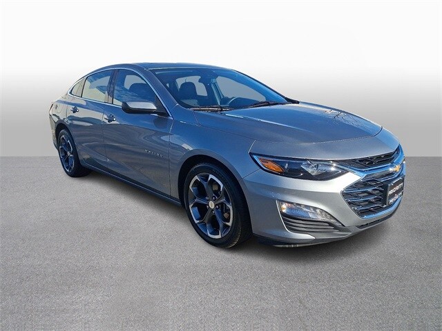 Thumbnail: 2023 Chevrolet Malibu - 3