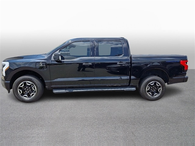 2022 Ford F-150 Lightning XLT 7