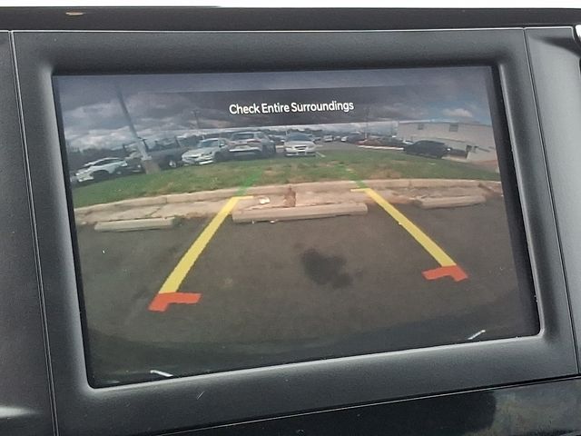 Thumbnail: 2023 Chrysler Voyager - 19