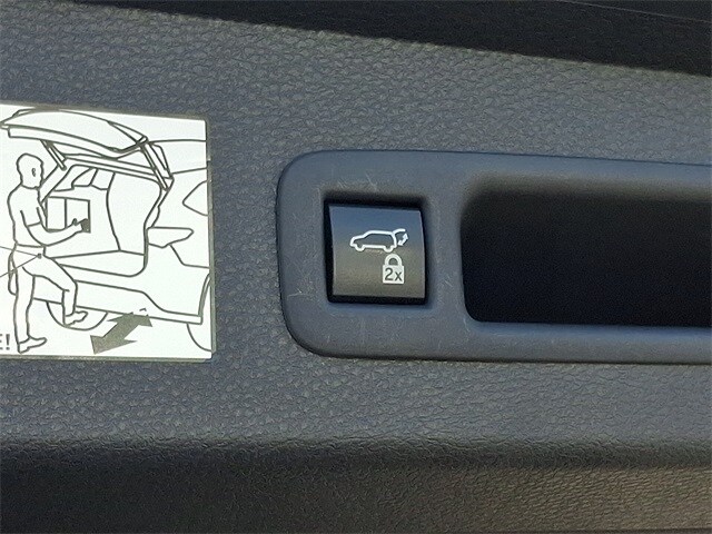 Thumbnail: 2023 Toyota Sienna - 30