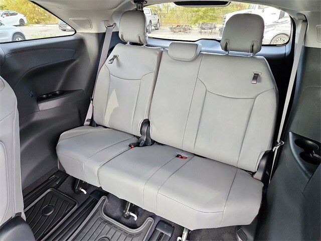 Thumbnail: 2025 Toyota Sienna - 9