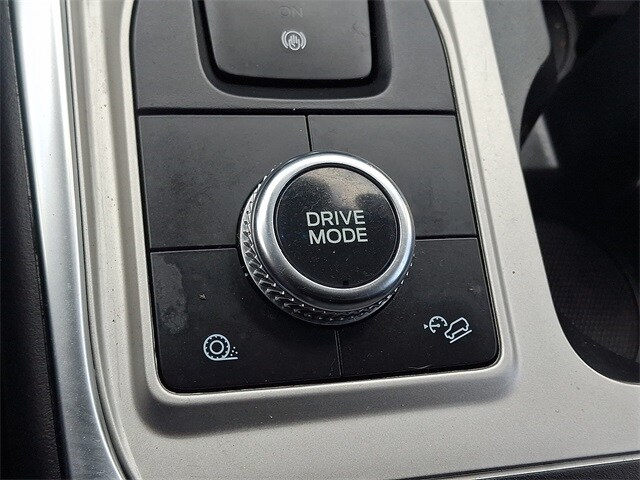 Thumbnail: 2022 Ford Explorer - 20