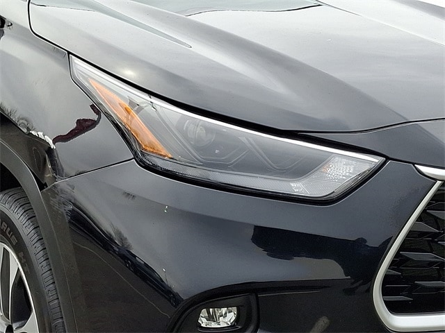 Thumbnail: 2022 Toyota Highlander - 7