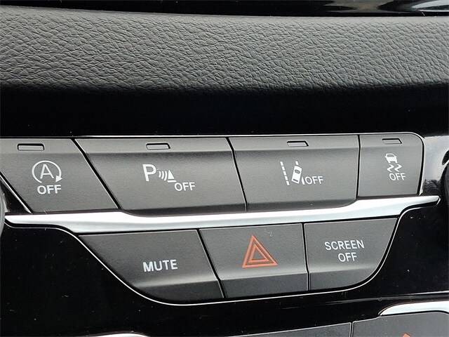 Thumbnail: 2024 Chrysler Pacifica - 24