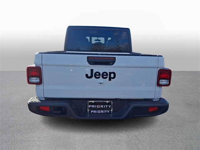 Thumbnail: 2023 Jeep Gladiator - 5