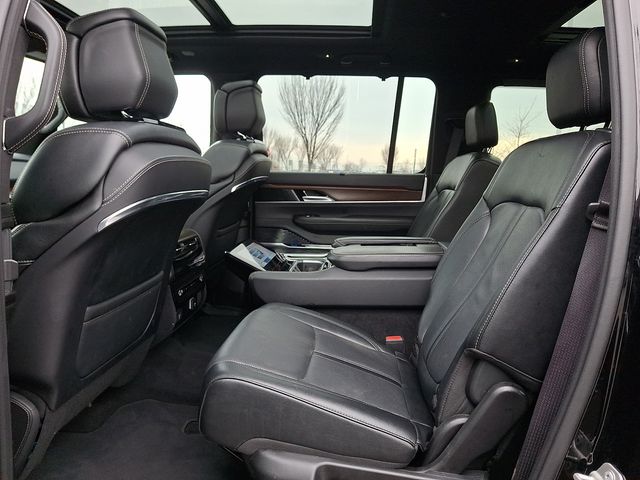 Thumbnail: 2024 Jeep Grand Wagoneer L - 10