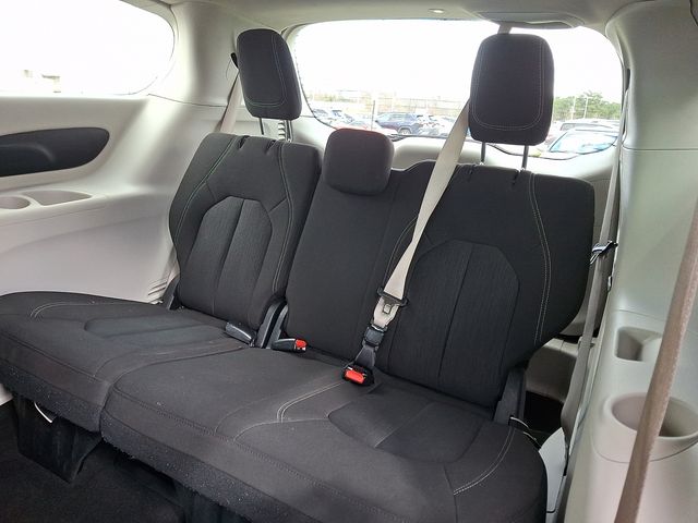 Thumbnail: 2023 Chrysler Voyager - 12