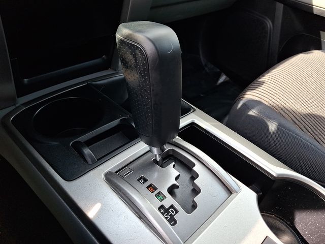 Thumbnail: 2011 Toyota 4Runner - 15