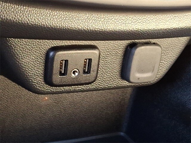 Thumbnail: 2023 Chevrolet Traverse - 25