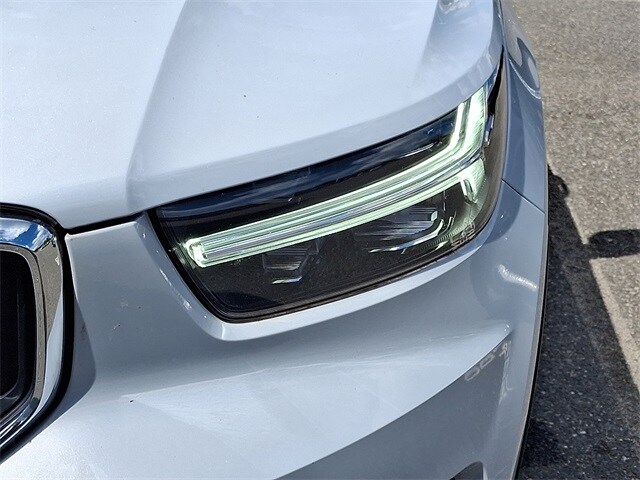 Thumbnail: 2021 Volvo XC40 - 8