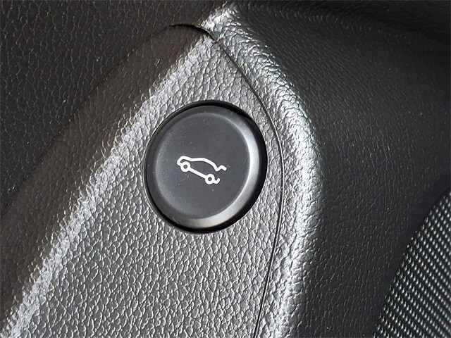 Thumbnail: 2016 Chevrolet Cruze - 25