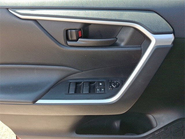 Thumbnail: 2023 Toyota RAV4 - 12