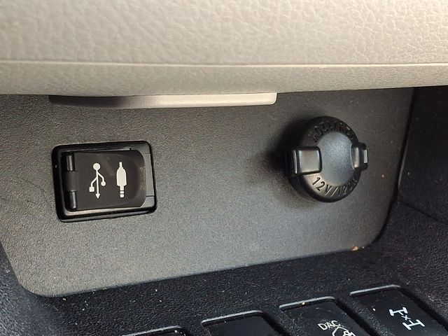 Thumbnail: 2016 Toyota Highlander - 29