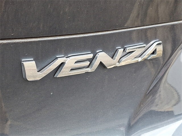 Thumbnail: 2021 Toyota Venza - 9