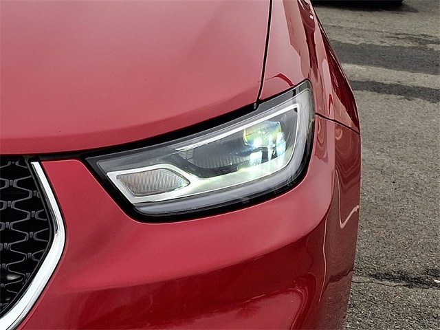 Thumbnail: 2025 Chrysler Pacifica - 9