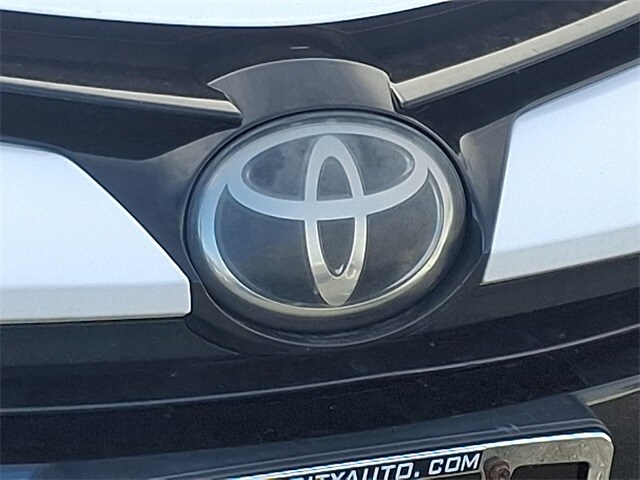 Thumbnail: 2018 Toyota Corolla - 5