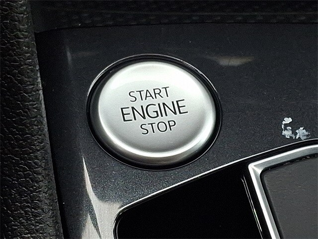 Thumbnail: 2021 Volkswagen Tiguan - 18