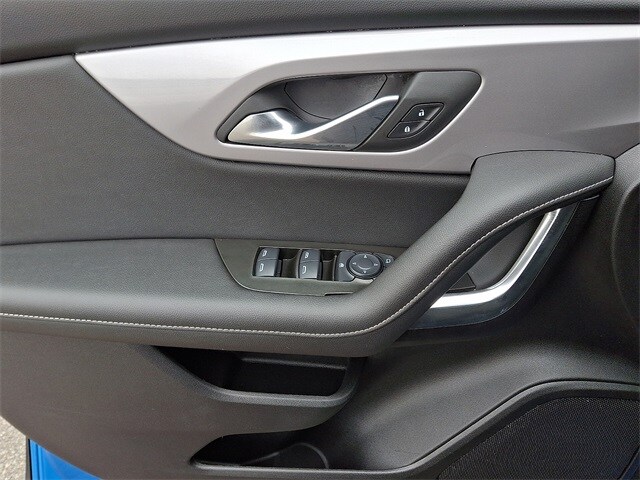 Thumbnail: 2025 Chevrolet Blazer - 12