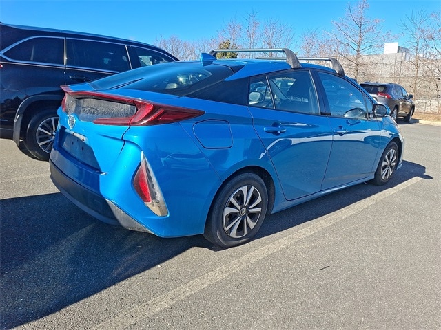 Thumbnail: 2017 Toyota Prius Prime - 8