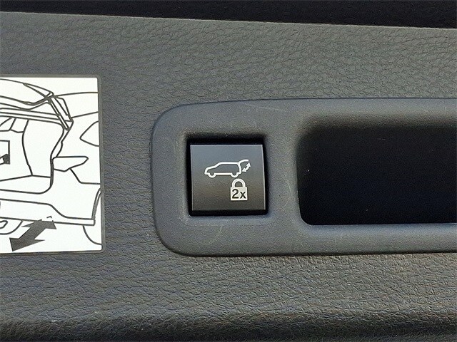 Thumbnail: 2024 Toyota Sienna - 33