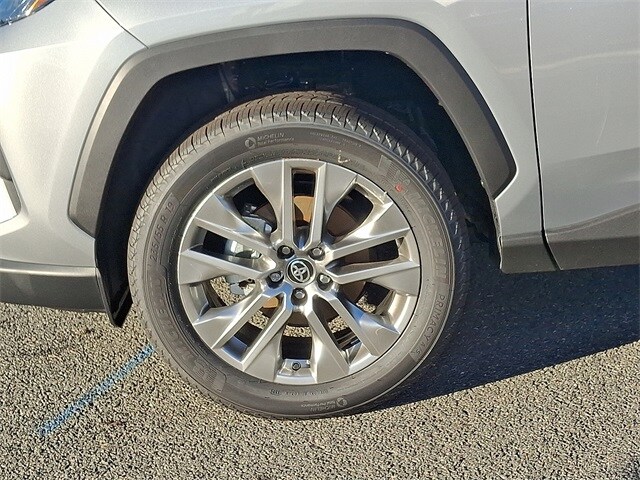 Thumbnail: 2025 Toyota RAV4 - 7