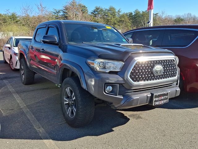 Thumbnail: 2018 Toyota Tacoma - 3